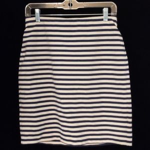 Small old navy pencil skirt